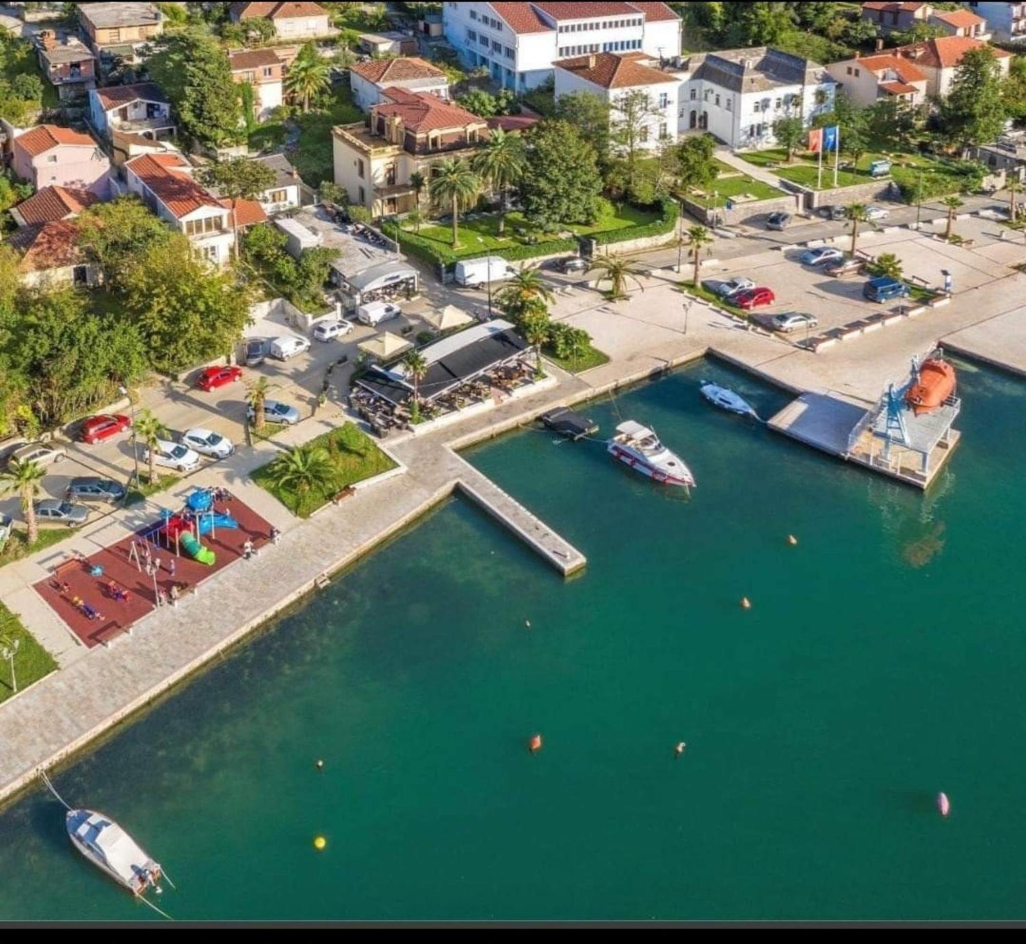 Bay Mola Home Kotor Exterior foto